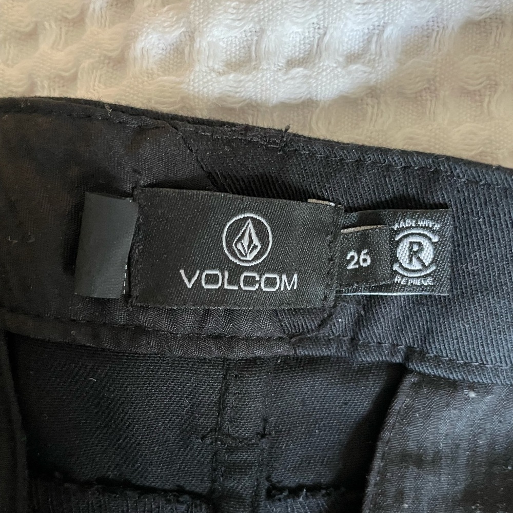 Volcom Shorts - Picture 3 of 3